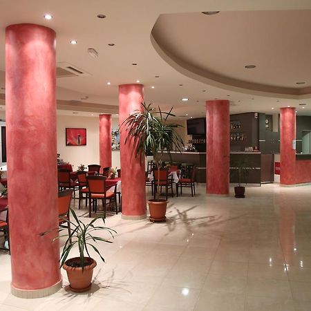 Hotel Sea Breeze سيتيا المظهر الخارجي الصورة