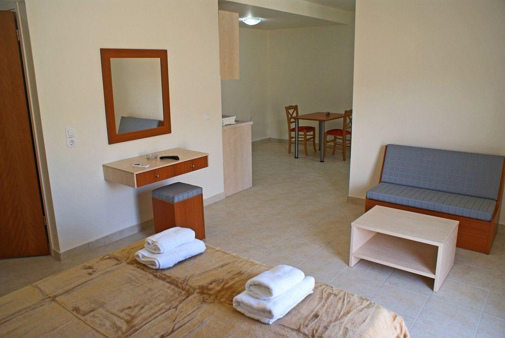 Hotel Sea Breeze سيتيا المظهر الخارجي الصورة