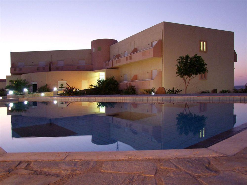 Hotel Sea Breeze سيتيا المظهر الخارجي الصورة