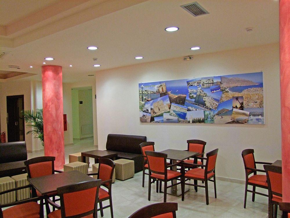 Hotel Sea Breeze سيتيا المظهر الخارجي الصورة