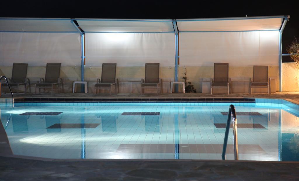 Hotel Sea Breeze سيتيا المظهر الخارجي الصورة