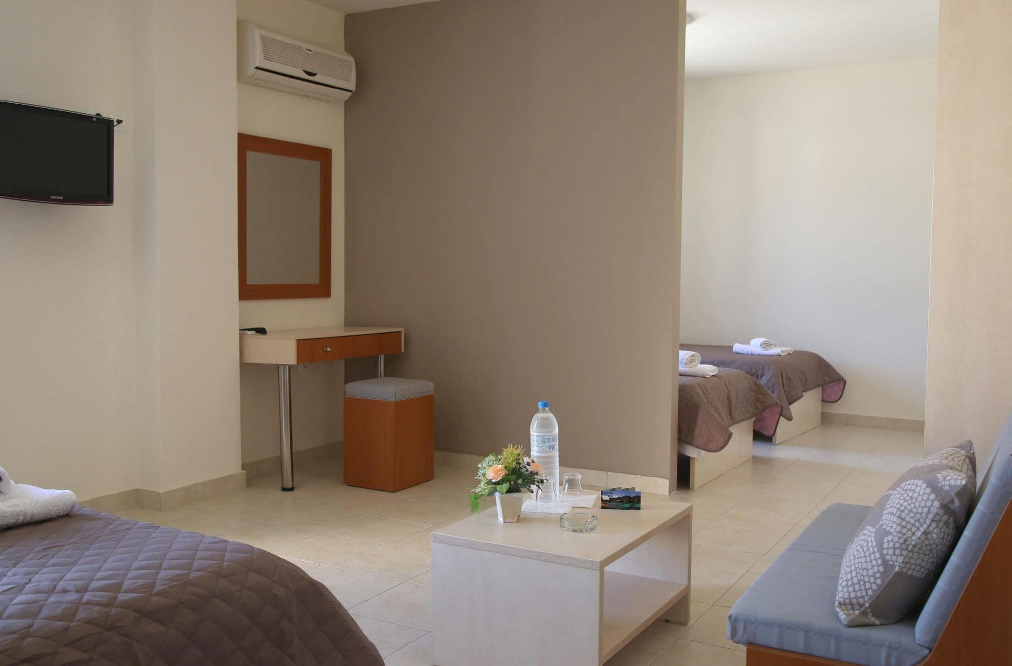 Hotel Sea Breeze سيتيا المظهر الخارجي الصورة