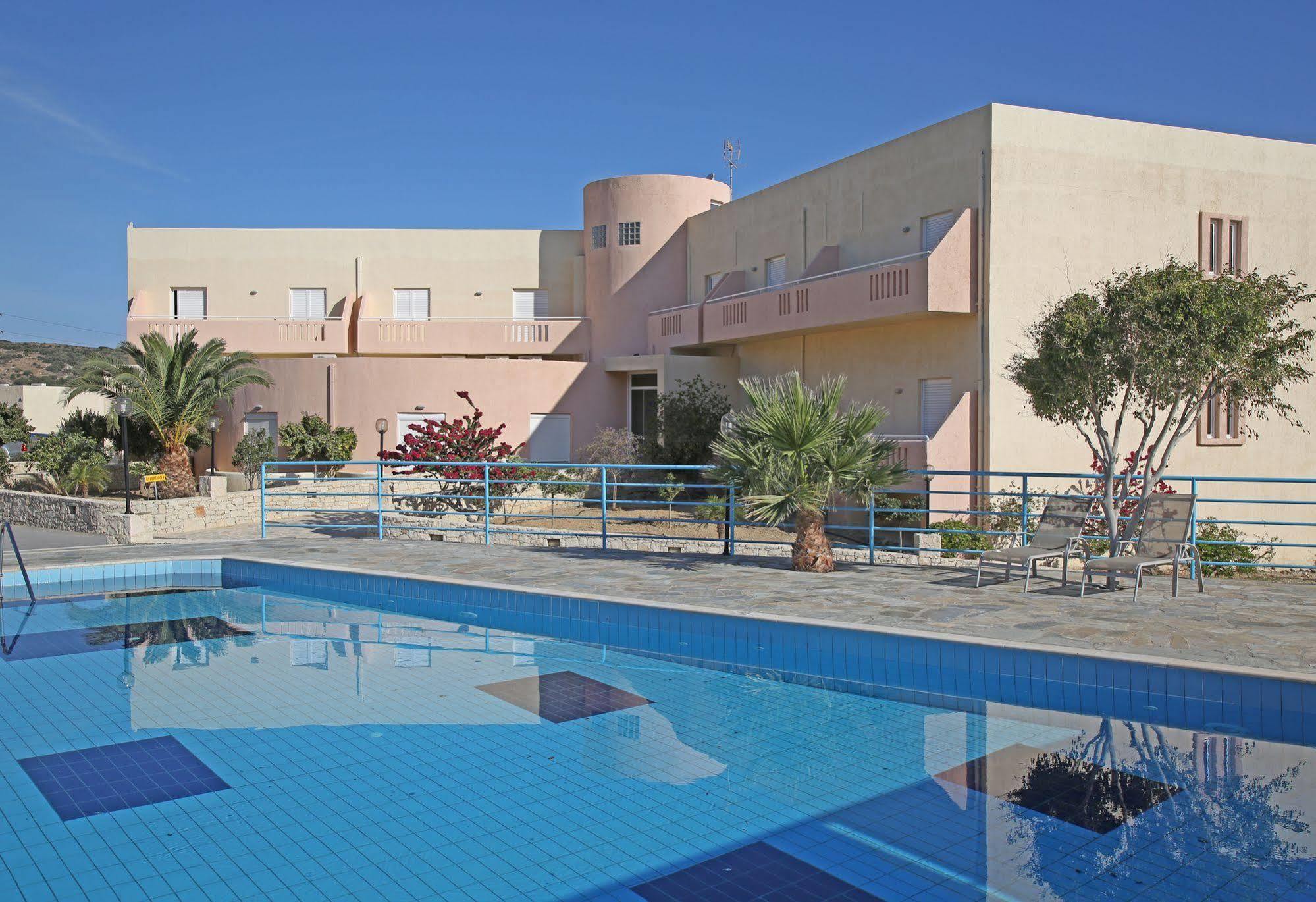 Hotel Sea Breeze سيتيا المظهر الخارجي الصورة