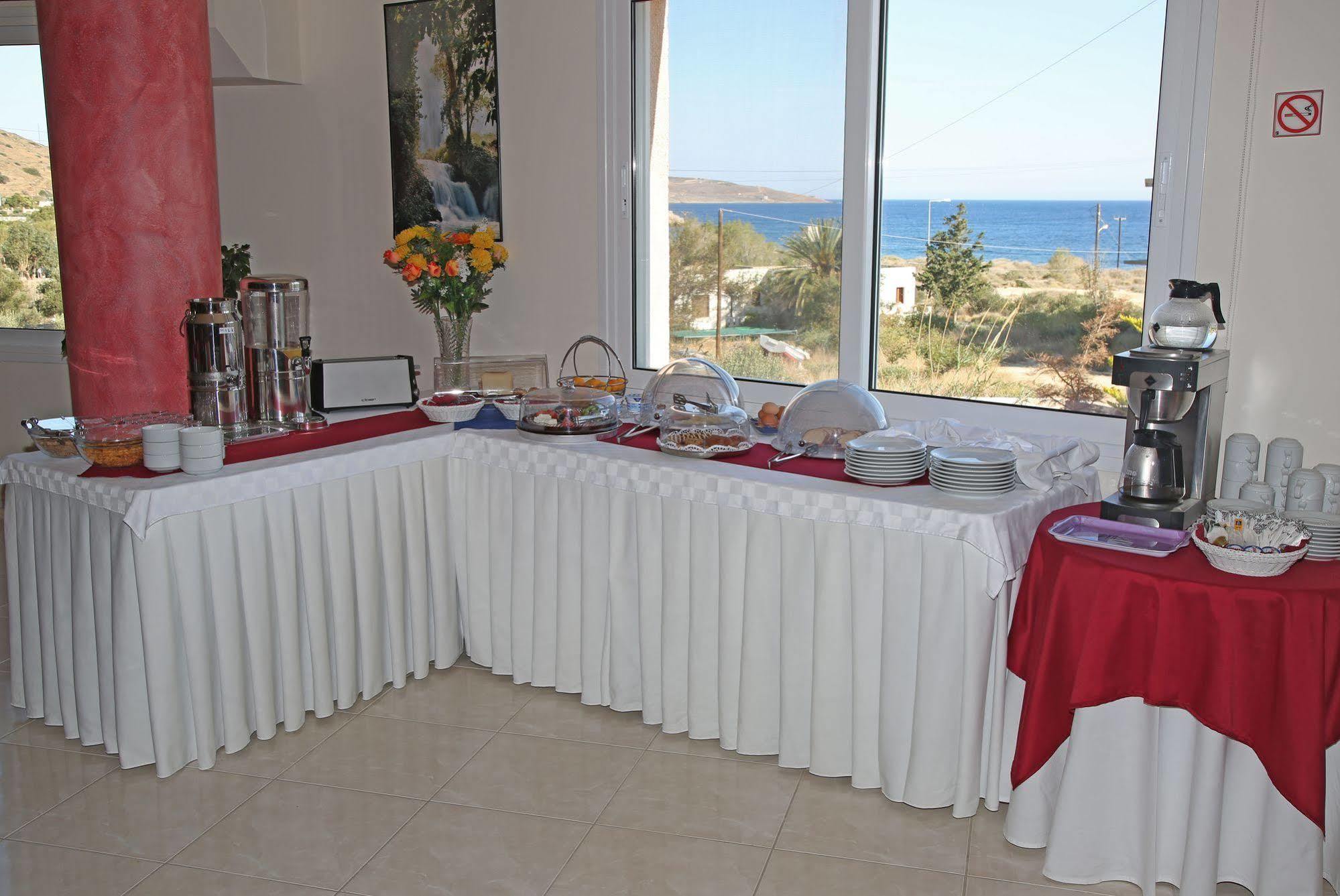Hotel Sea Breeze سيتيا المظهر الخارجي الصورة