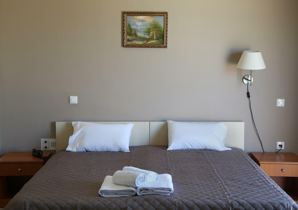 Hotel Sea Breeze سيتيا المظهر الخارجي الصورة